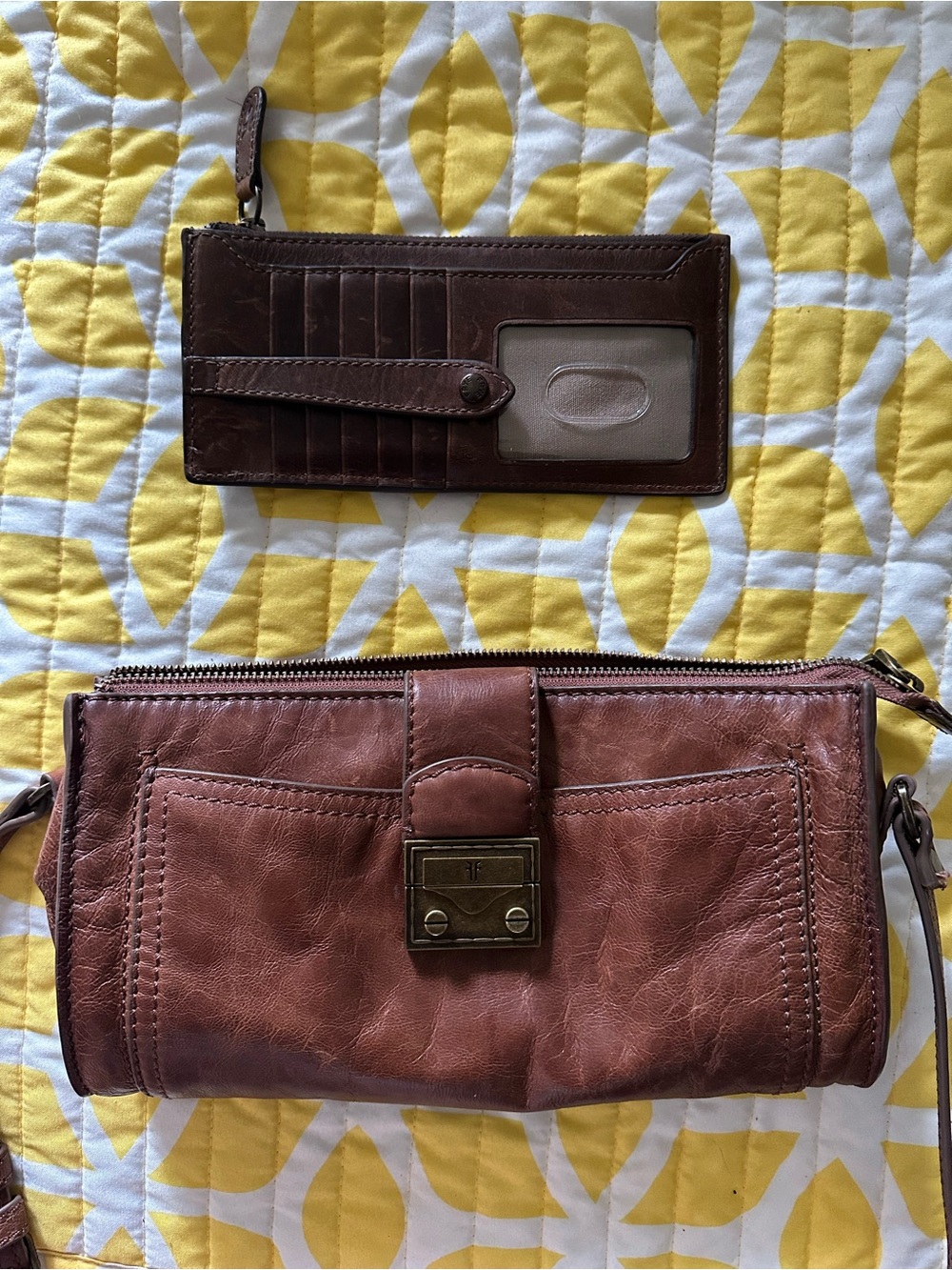 Frye Alex Leather Crossbody Melissa Card Wallet Set